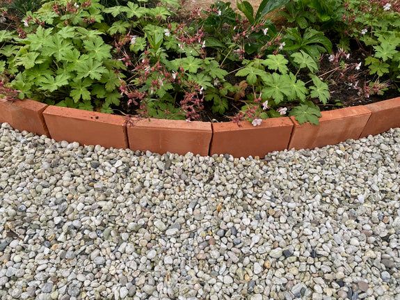 Terrakotta-Steinrandkante 23 x 11 x 4 cm braun-rot – 100 % natürlicher Ton